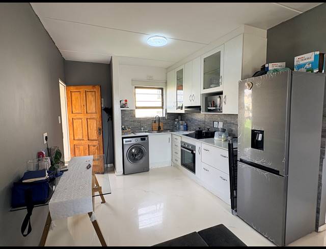 2 BEDROOM APARTMENT FOR SALE IN PARKRAND